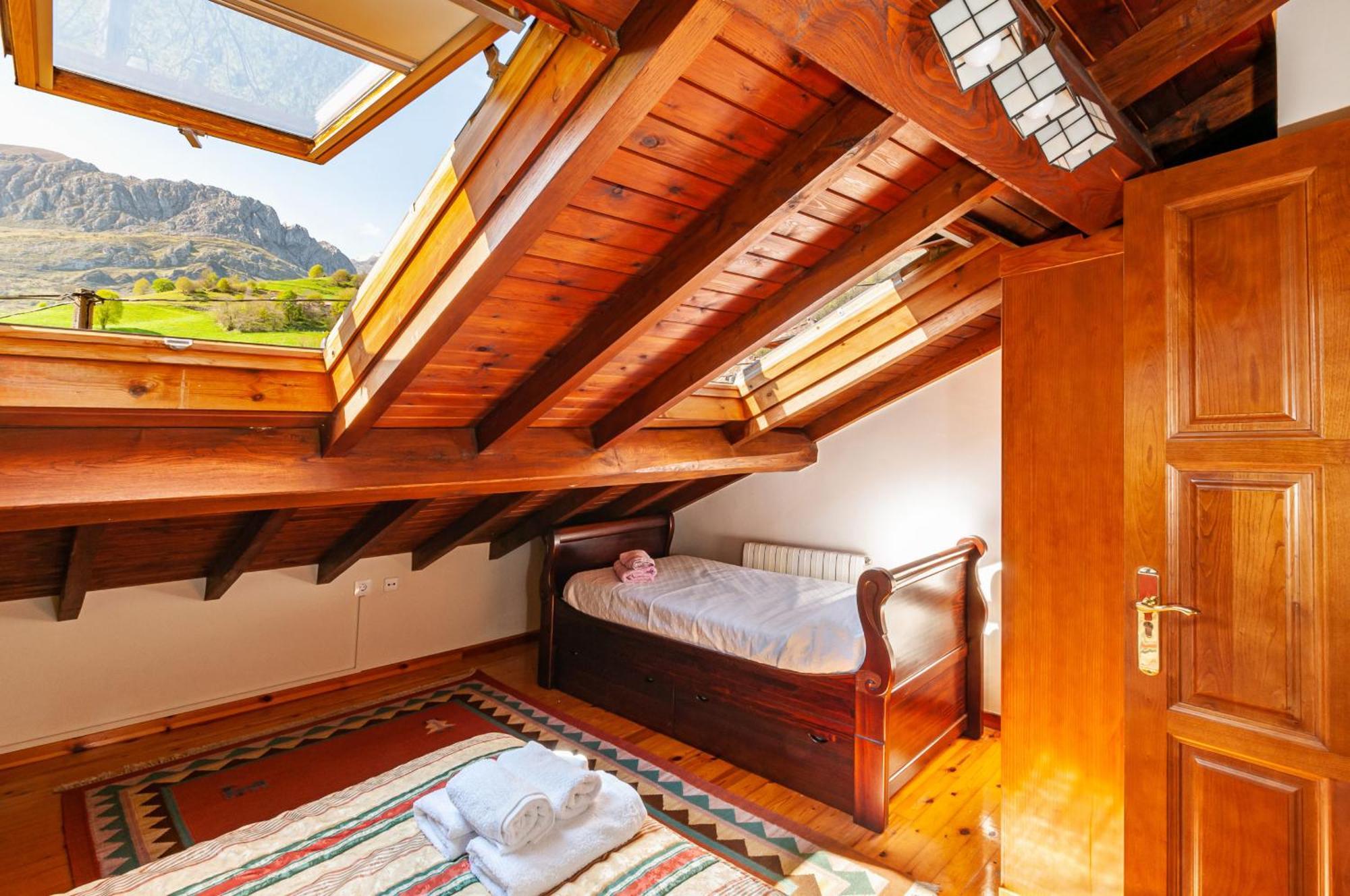 Casa Rural La Regoria กาเรญา เด กาบราเลส ภายนอก รูปภาพ