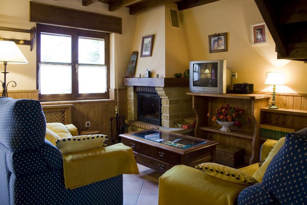 Casa Rural La Regoria กาเรญา เด กาบราเลส ภายนอก รูปภาพ
