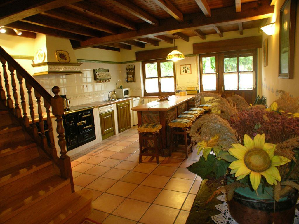 Casa Rural La Regoria กาเรญา เด กาบราเลส ภายนอก รูปภาพ