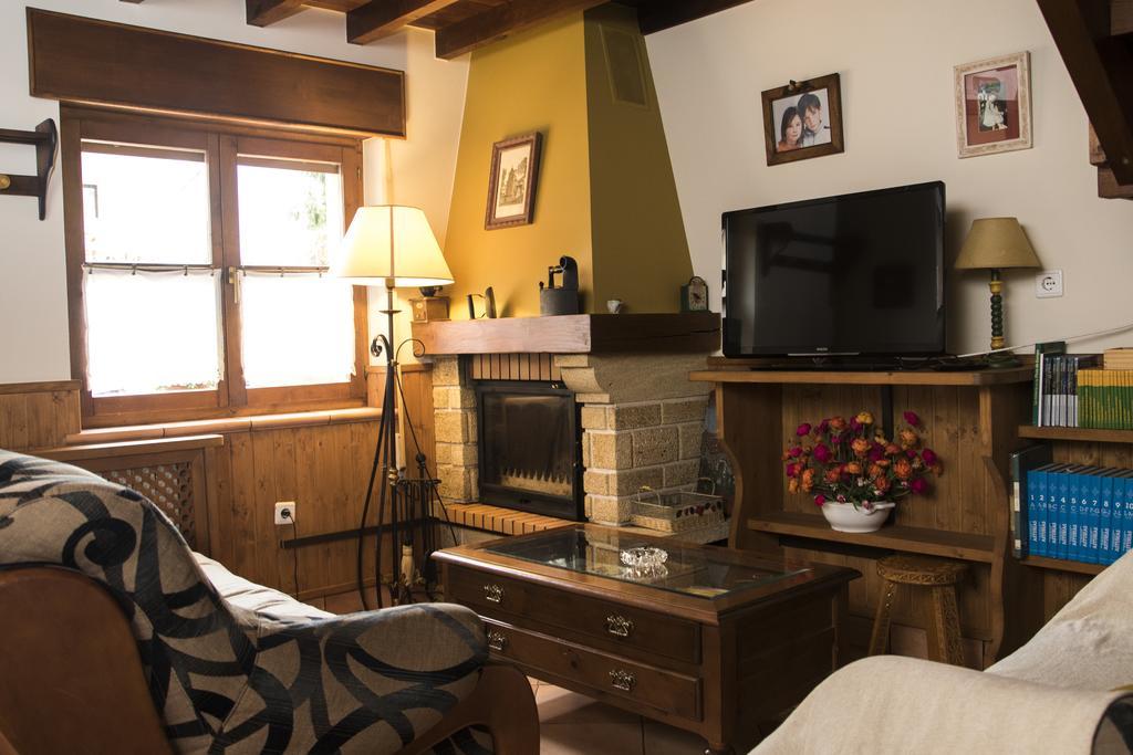 Casa Rural La Regoria กาเรญา เด กาบราเลส ภายนอก รูปภาพ