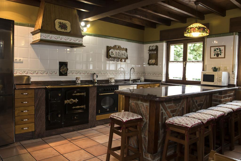 Casa Rural La Regoria กาเรญา เด กาบราเลส ภายนอก รูปภาพ